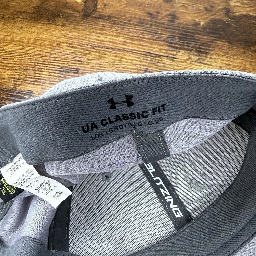 Under Armour Blitzing Gray Neon Stretch Fit Hat Cap UA Classic Golf L/XL
